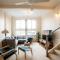 Pool and Spa on the Lakefront with Suite Studio