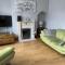 Lovely Double Room with Smart TV and Netflix - Coundon