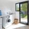 Belli Street by Noosa Secret Destinations - Short Walk to Hastings St