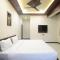 Hotel shree Dhwaja Inn - 100 meter from shreenathji Temple