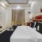 Super Townhouse OAK Hind Palace Near Gomti Riverfront Park - Vibhuti Khand