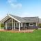 Cozy Home In Nexø With Kitchen - Neksø
