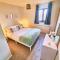 Bluebirds Cottage - Light & Airy 2 Bed in Bourton!