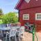 2 Bedroom Lovely Apartment In Borgholm