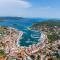 2 Bedroom Gorgeous Apartment In Jezera