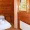 Peaceful Cowslip Lodge - Finlake Spa Resort in Devon