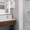 Hampton Inn & Suites Cleveland-Beachwood