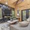 Burch's Bear Splash cabin - سيفيرفيل