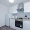 NEW! 3-Bed House in Greater Manchester by 53 Degrees Property, Ideal for Business & Contractors, FREE Parking! - Mossley