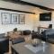 Booking Urban Halstead