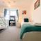 Best location,4-br house,Churchill square car park & sea-2 min, Brighton conference centre 3 min, shops, restaurants, i-360, pier - walking distance