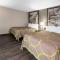 Super 8 by Wyndham Summersville