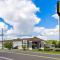 Super 8 by Wyndham Dickson