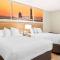 Days Inn & Suites by Wyndham Warren