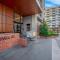 WOW Self-Contained Apartment on Hall - ملبورن