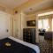 Gaslamp Plaza Suites