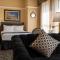 Gaslamp Plaza Suites