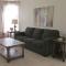 Cozy house near I-10 with pool heater, hot tub, BBQ - غوديير