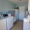 Mid century modern condo near Old Town, pool & BBQ