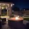 Cozy spacious house, pool heater, spa, firepit