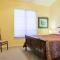 Spacious golf course house with pool heater, spa