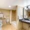 Best Western Cotton Tree Inn