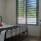 Beachside Family Cottage with 3 Bedrooms pool WiFi and Netflix - Relax and Unwind by Zulanies The Pool Cottage - 巴佐
