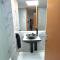 Guest room in vvip penthouse with terrace full sea view and private pool due the architecture of the apartment it s not avisable for Musli - Дубай