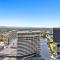 Broadbeach 2b2b apt FREE parking
