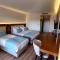 Side Moon Palace Hotel