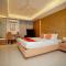 Royal Raj Hotel