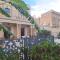 Dimora Charleston Lecce parcheggio privato in loco gratis