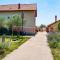 Five-Bedroom Holiday Home In Suhovare