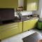 Vaste appartement avec parking gratuit, borne dispo et espace de travail - 伊尔基希-格拉芬斯塔登