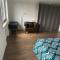 Vaste appartement avec parking gratuit, borne dispo et espace de travail - 伊尔基希-格拉芬斯塔登