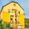 2 Bedroom Awesome Apartment In Winseler