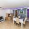 Gorgeous Home In Zecevo Rogoznicko