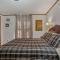 Mountain View Hideaway -- Pet Friendly, Grill, Wifi, Fire Pit, Deck, Screen Porch, Family Friendly, Game Room, Wood Stove