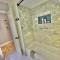 MIAMI EXCLUSIVE 5-BR Spacious House with pool - ميامي