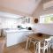 Newly Renovated 100 Year Old Bliss Cottage - Adaline
