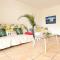 Appartement T2 lumineux, confortable et spacieux à Saint-Anne proche piscine et plage de lAnse Caritan