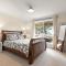 Cooinda, A 3 Bedroom Home Near Mayfield Garden