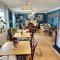 The Charming Hideaway-2 Beds-3 people In Hide-out Private Hidden Bedroom - 阿伯茨福德
