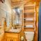 Secluded Sunrise Ridge-10 Min From Blue Ridge, King Beds, Hot Tub, 2 Porches, Fireplace Wood Burning, Mountain View, Cozy