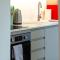 Bright & Airy 2BD - 10 mins walk to Chelt Centre!
