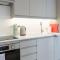 Bright & Airy 2BD - 10 mins walk to Chelt Centre!