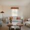 Trinity Farmhouse - Stunning House & Gardens!