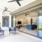 Point D'Azure Beachfront Residence - Pereybere