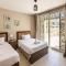 Staggering & Soothing 2 BDR w Pool View Free Pool & Beach Access - 赫尔格达
