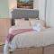 Stay at stylish 126 on M - Home from Home - Secure, Central with Pool - Fokváros